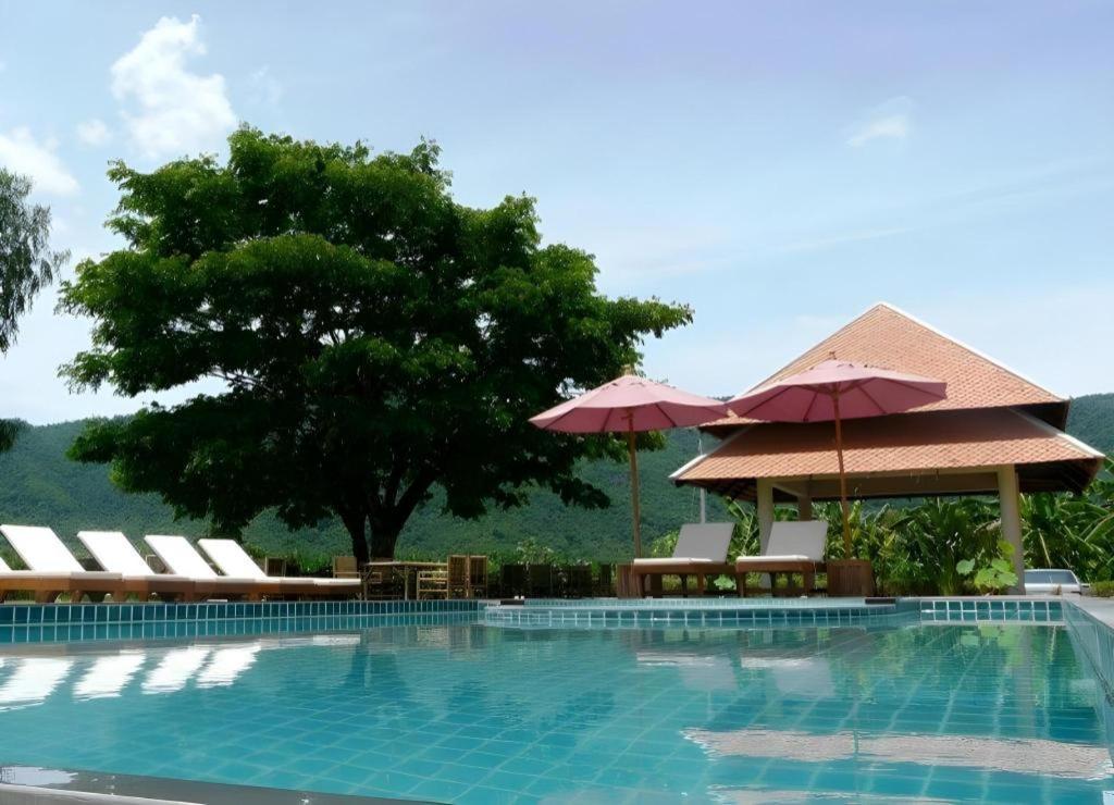Lucerne Villa Resort Ban Bung Toei Exterior foto