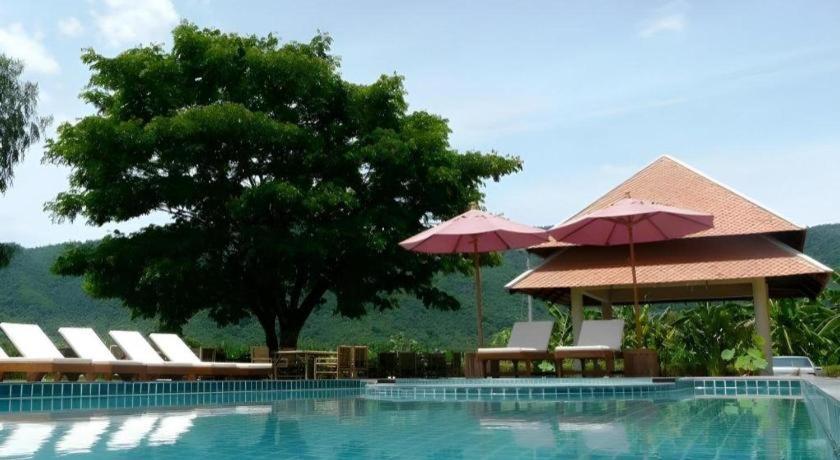 Lucerne Villa Resort Ban Bung Toei Exterior foto